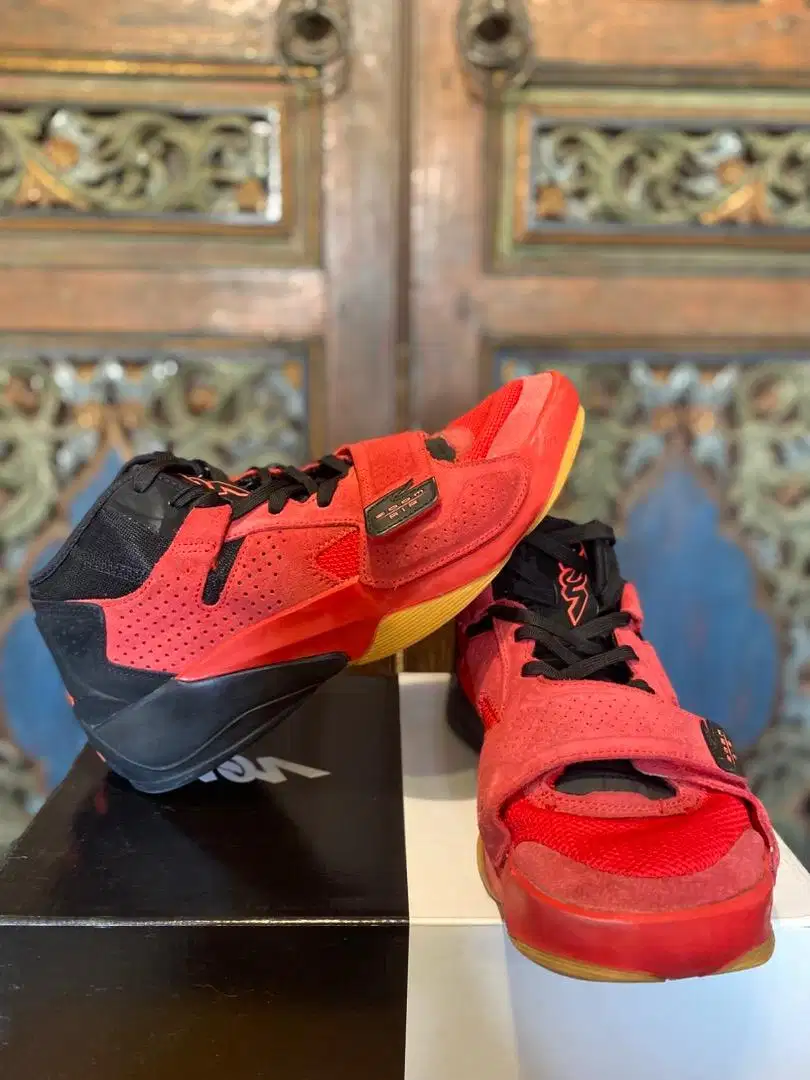 Zion II Red Original Nike Preloved