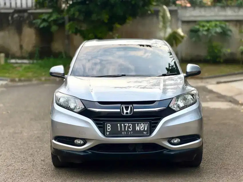 Honda HR-V E CVT 2017 DP 10JT!!