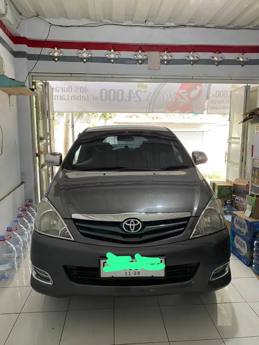 Toyota Innova 2011 Matic – Silver, Pajak Panjang 2028, Siap Pakai!