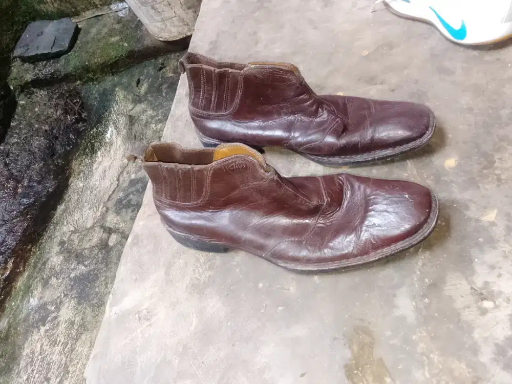 Jual sepatu merk claks