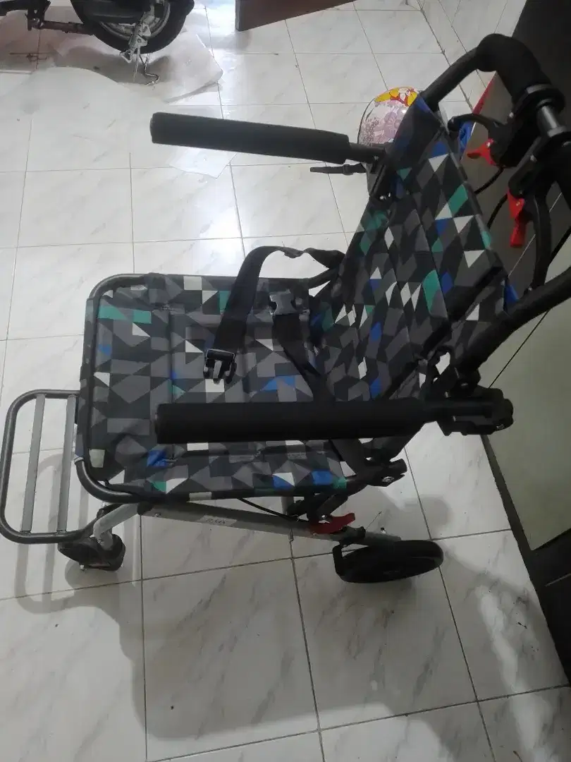 Kursi roda travelling merk rms
