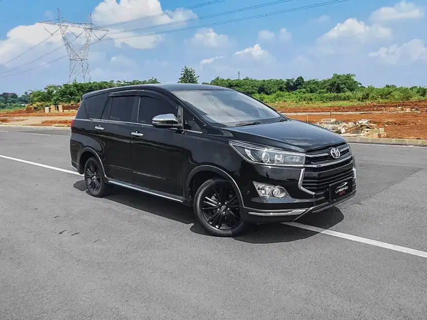 [LOW ODO !!] TOYOTA KIJANG INNOVA VENTURER 2017