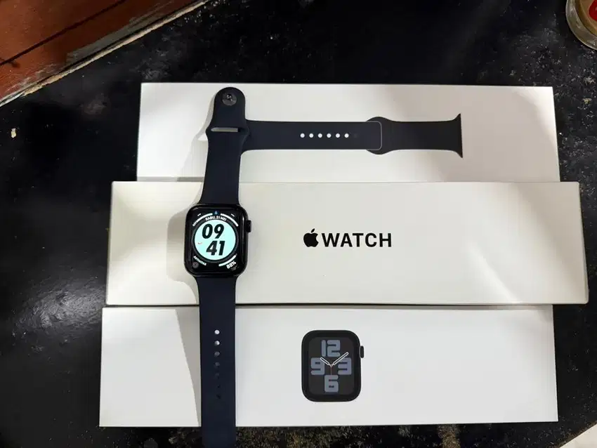 apple watch se gen 2 44m garansi resmi digimap