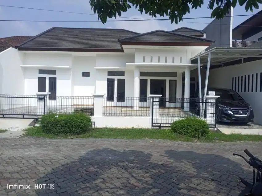 Disewakan Rumah Luas Siap Huni di Kemang Pratama 1 Bekasi
