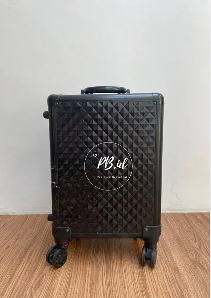 Masami Black Diamond M Case with 3 Tone with Basic LED & Stereo