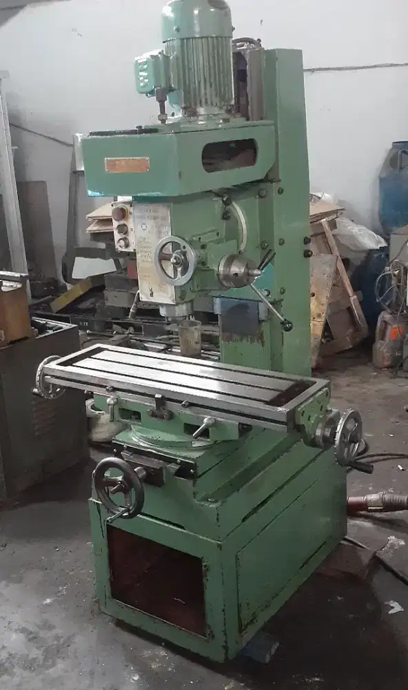 Mesin BorFrais Milling Bubut