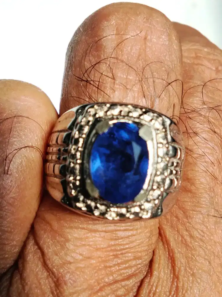 Cincin batu blue safir