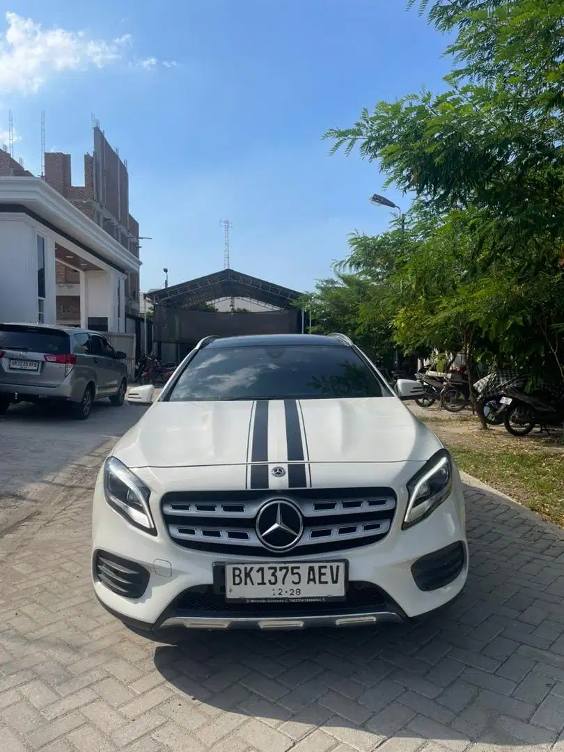 MERCEDES BENZ GLA 200 AMG 50 EDITION