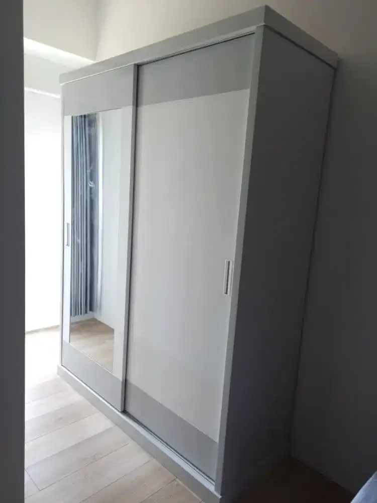 Lemari pakaian almari baju apartemen combinasi cermin