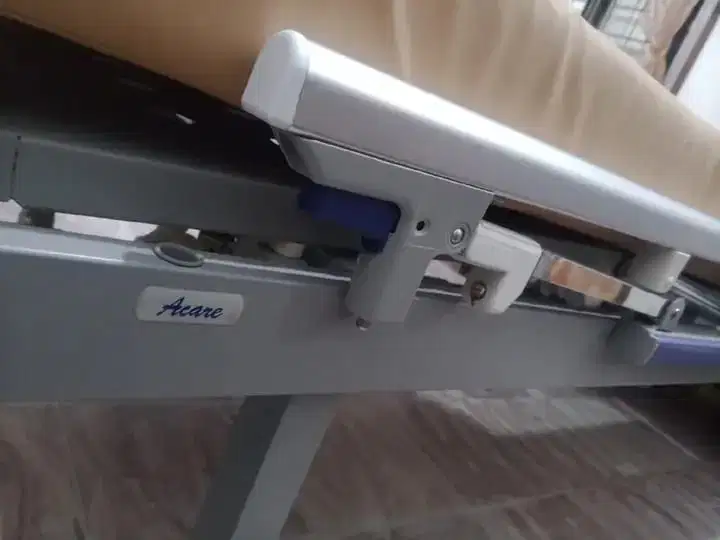 Acare Ranjang Pasien 2 Crank