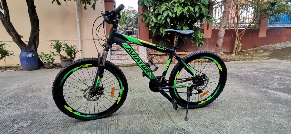 Sepeda Gunung MTB Aviator 2690 XT VT (Black-Green) Second