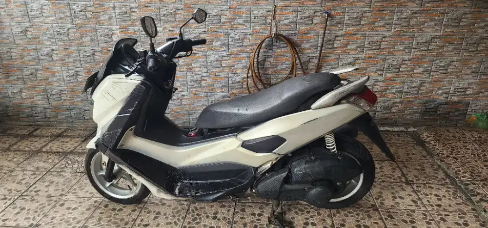 Yamaha NMAX putih 2017 non abs