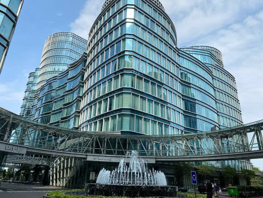 Pluit Gedung kantor dijual, lokasi penjaringan strategis dan premium