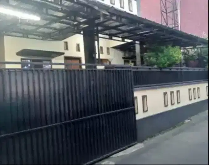 Dijual Rimah Bagus kokoh 1.5 Lt pinggir jalan akses Mobil Condet