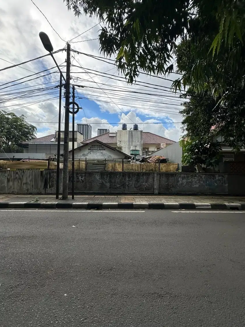 Rumah Lama dihitung Tanah, Bisa buat Ruko/Kos-kosan, Strategis
