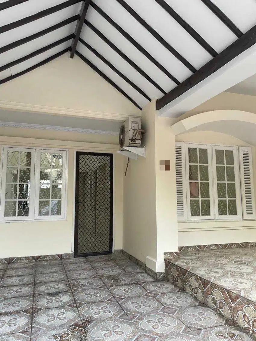 Dijual rumah baru renov di Taman royal 2. Tangerang
