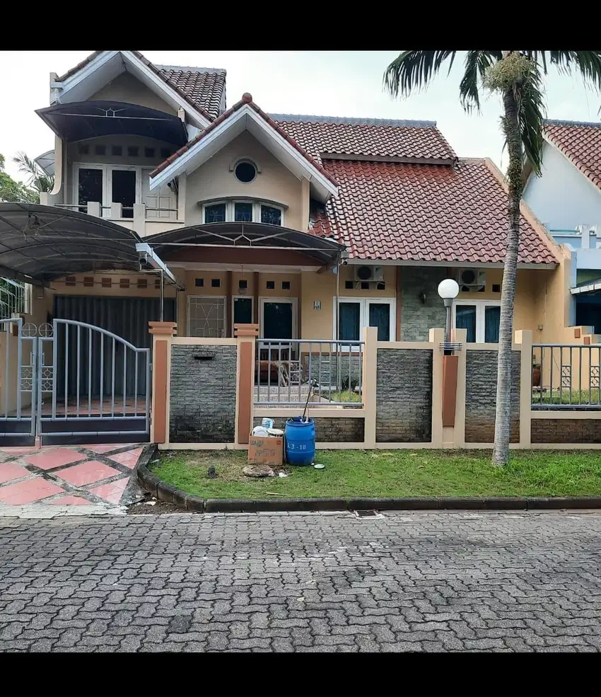 rumah bagus dan terawat graha padma taman anyelir