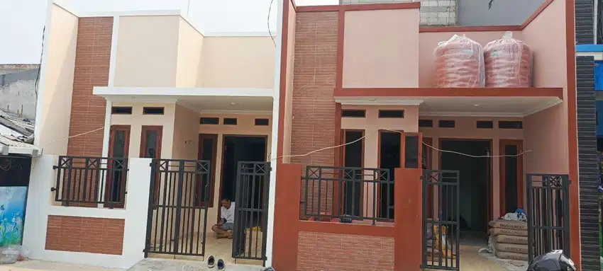 Jual. Murah Rumah 2 Lantai Lokasi Selangkah ke Stasiun Cakung