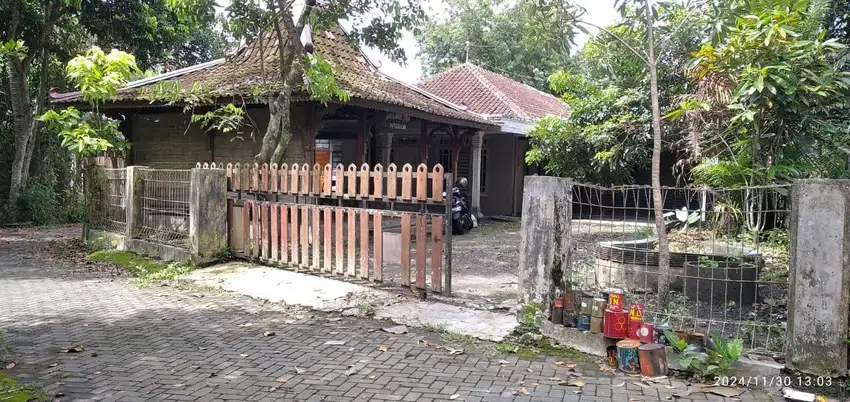 Rumah Ambarketawang Utara Jl. Wates dkt RS Mitra Sehat Balecatur