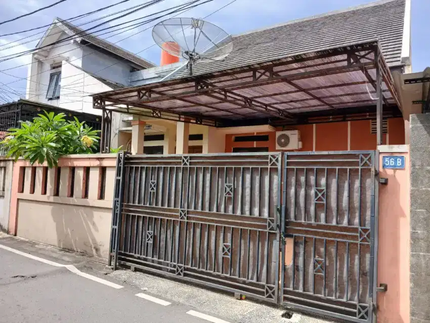 HUNIAN CANTIK KOKOH 1,5LANTAI PINGGIR JALAN AKSES 2 MBL CONDET SHM IMB