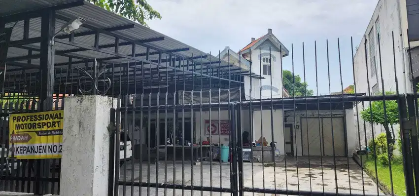 KAWASAN PUSAT PERDAGANGAN BISA BUAT USAHA Rumah Pusat Kota Surabaya
