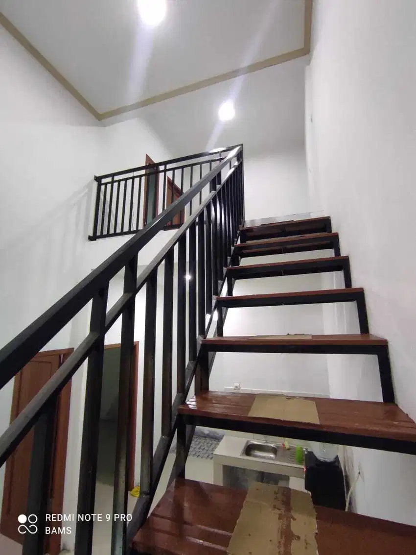 RUMAH 1,5 LANTAI DI SEPATAN