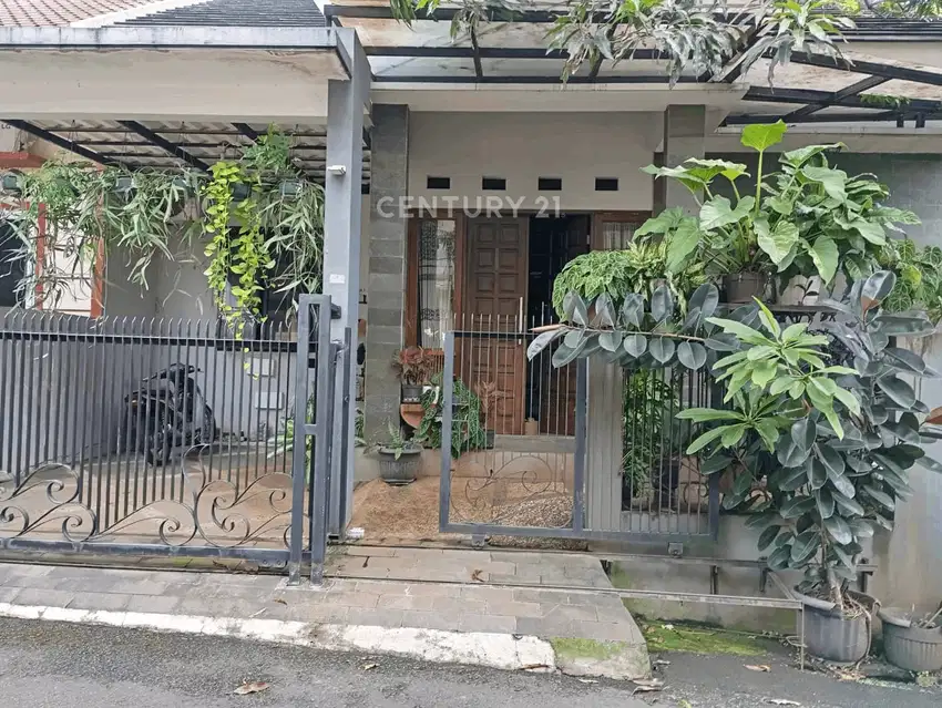 Dijual Rumah Hook Semi Furnished 1 Lantai WT16459