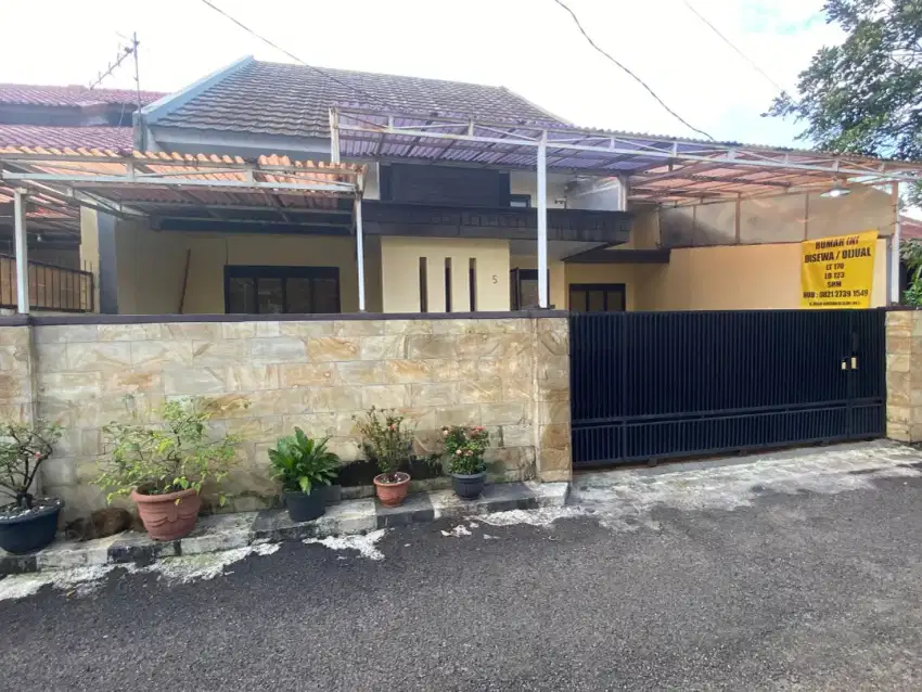 RUMAH DISEWA/JUAL 35 /thn /935 jt harga jual..NEGOOOO