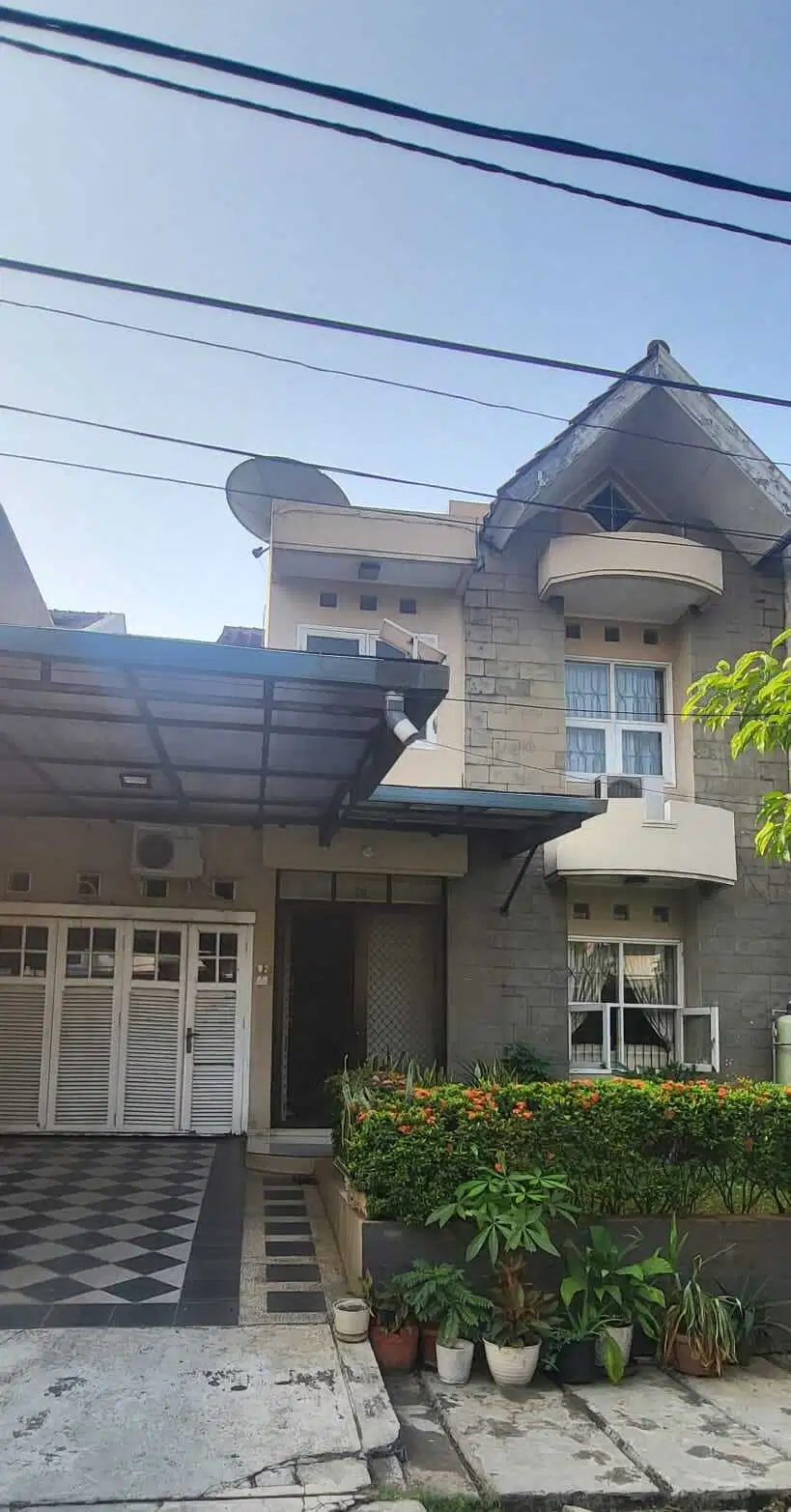Rumah 2 Lantai Siap Huni Di Meadow Green
