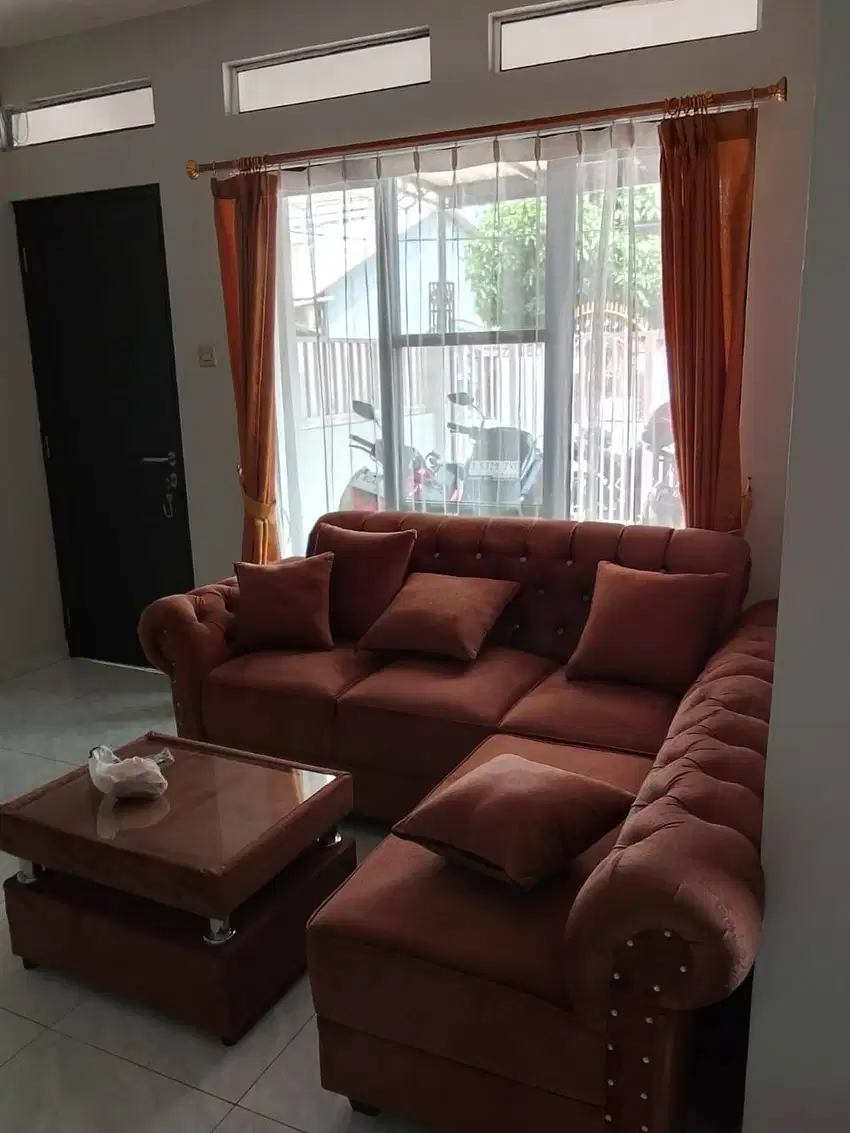 Di jual sofa, masih kondisi mulus
