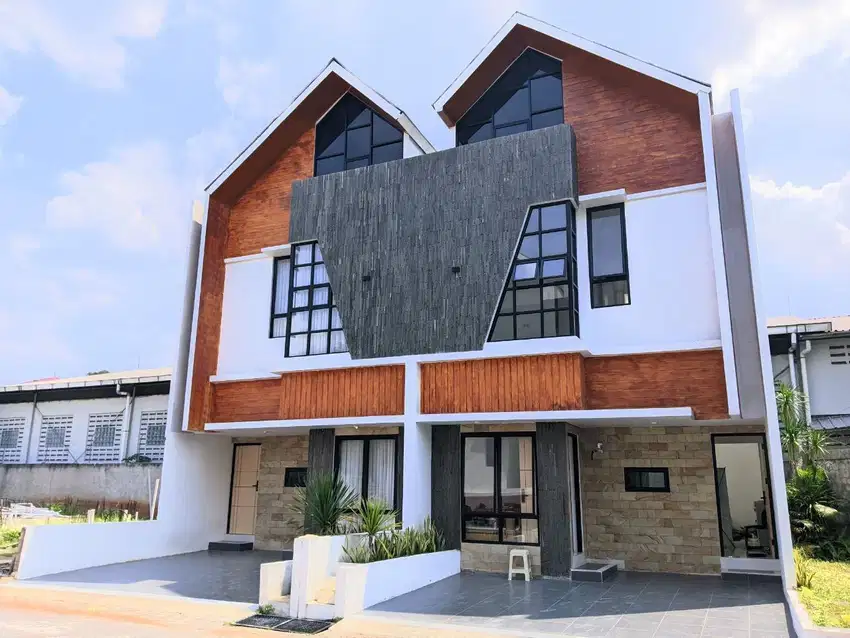Dijual Rumah 2 Lantai Listrik Underground Dekat Terminal Jatijajar