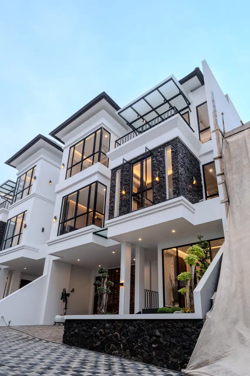 Brand New House American Classic Dalam Townhouse Lebak Bulus