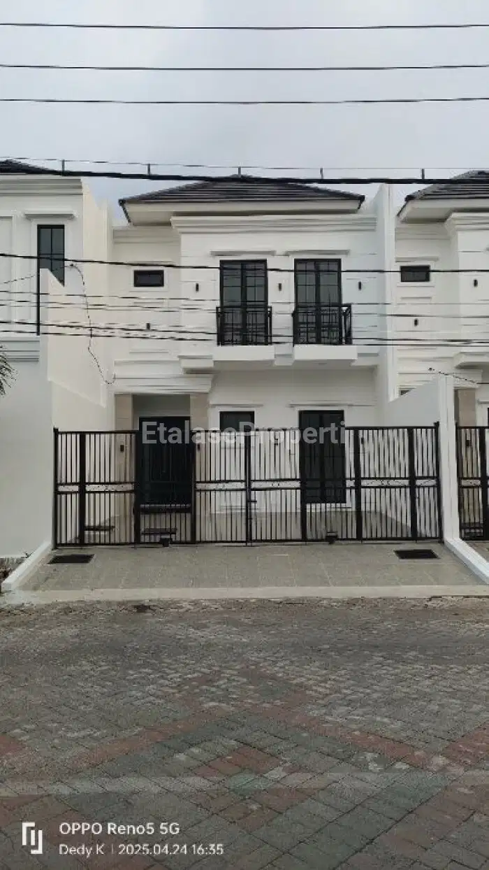 Dijual rumah baru american style sutorejo