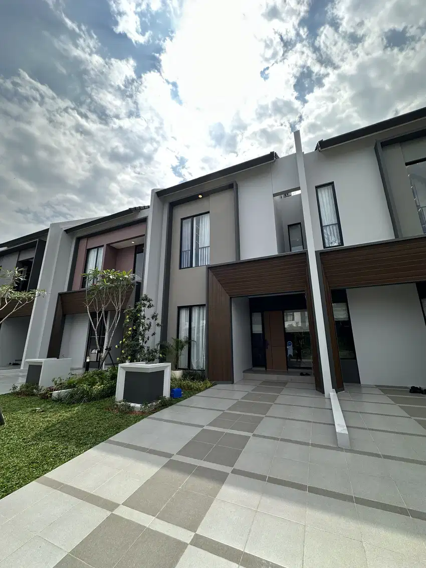 DIJUAL HUNIAN TENANG DI PUSAT KOTA
