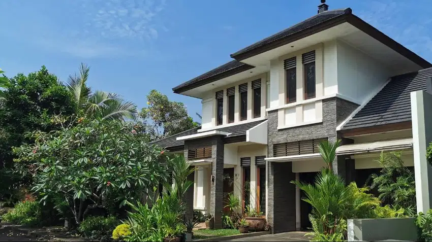 Rumah Mewah di Cluster Elite Graha Taman Bintaro Sektor 9