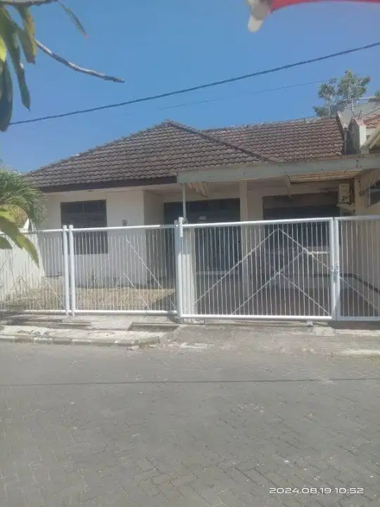 Dijual Rumah Simpang Darmo Permai Selatan