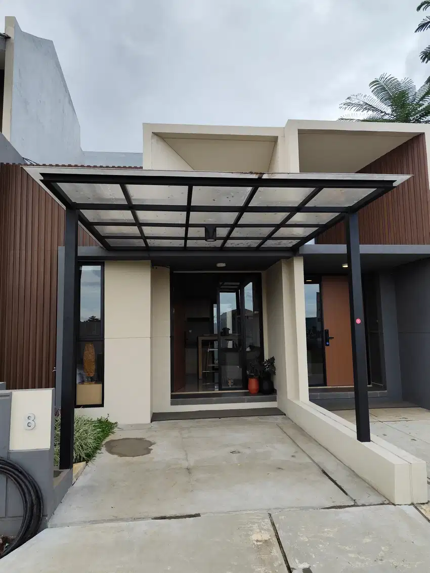 Rumah siap huni di kawasan dekat BSD selangkah ke stasiun kereta