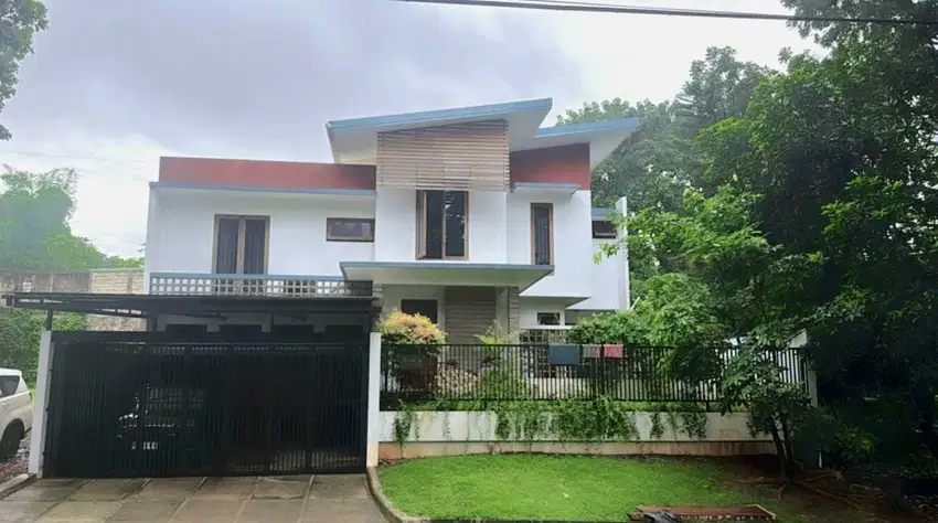 Dijual rumah cantik, luas di Menteng Bintaro