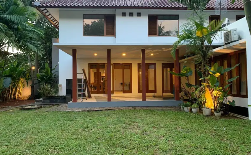 Rumah Mewah 748m2 5KT Semi Furnished di River Park Bintaro