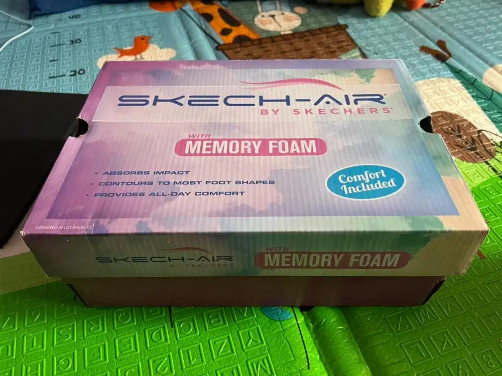 Sepatu Sneaker Skecher Air Dynamight 2.0 Women (BNIB)