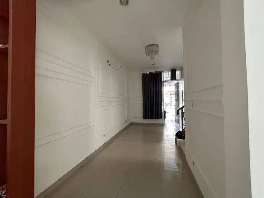 Disewa Rumah Siap Huni dan Terawat di Cluster La Seine, Jakarta Timur