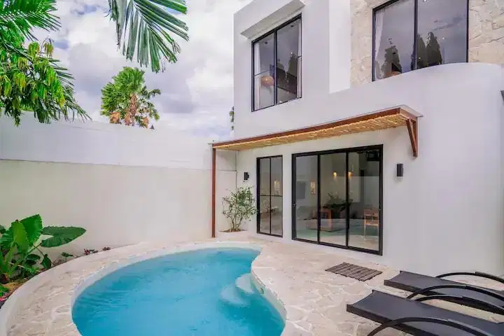 dijual villa lantai 2 lokasi canggu