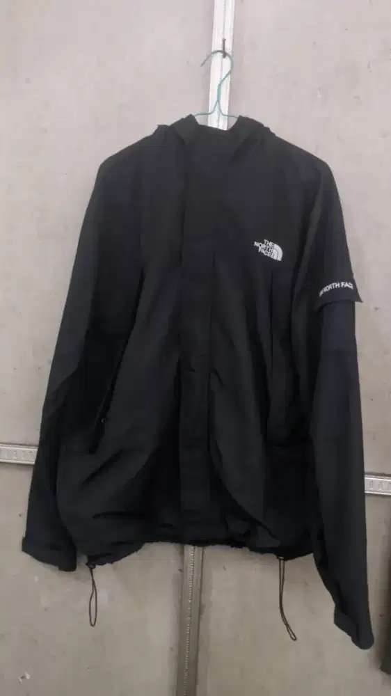 JAKET OUTDOOR THE NORTH FACE