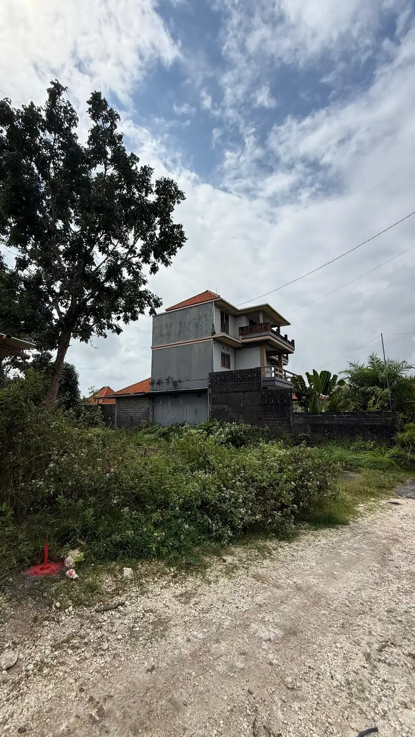 Dijual Tanah Lingkungan Villa Jl Toyaning Ungasan Bali