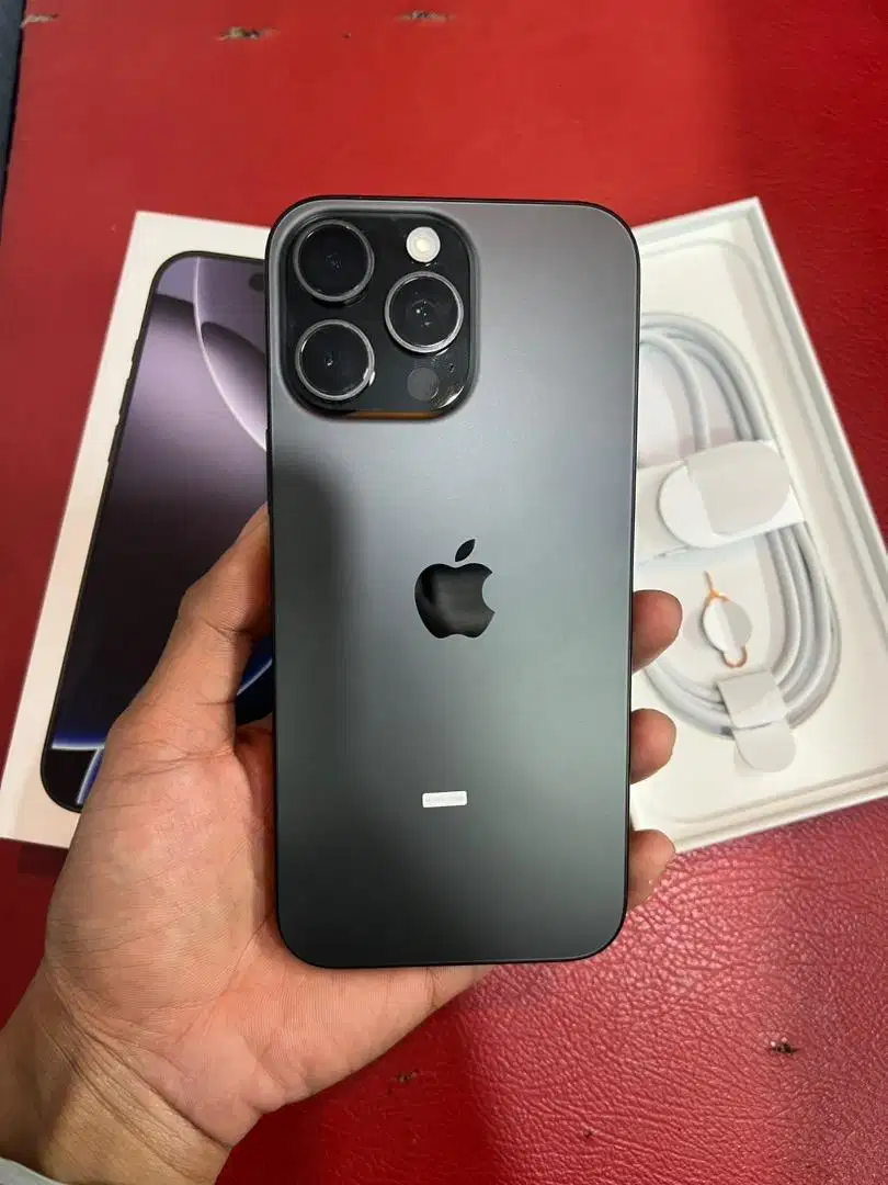 Iphone 16 pro max 256gb like new ex ibox