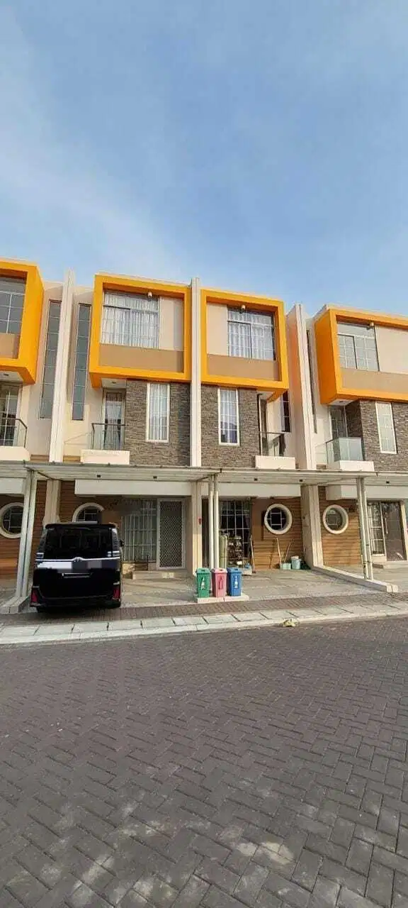 Rumah sewa arcadia 3 lantai pik2