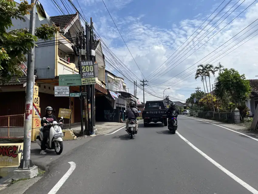 Nego Tanah Jalan Damai Tepi Jalan Aspal Akses lebar