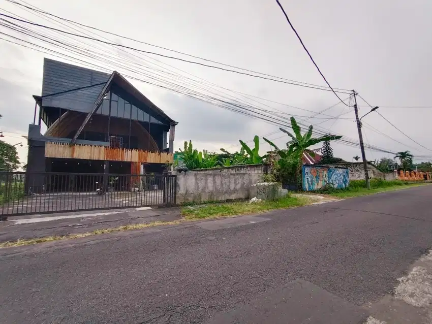 Tanah Bagus tepi jalan Utama Area  jl.Palagan Dekat HYATT & Kampus UGM