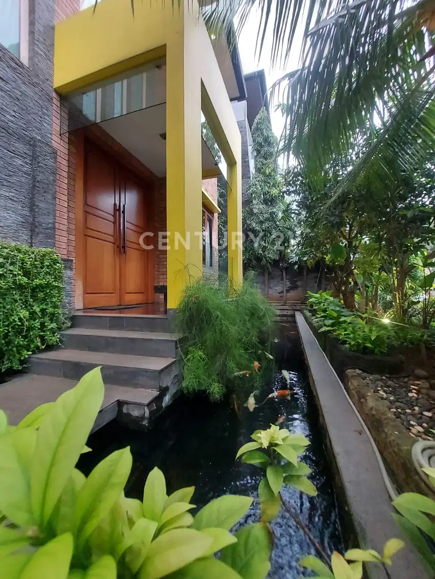 Rumah Mewah Asri Di Bukit Gading Mediterania, Kelapa Gading