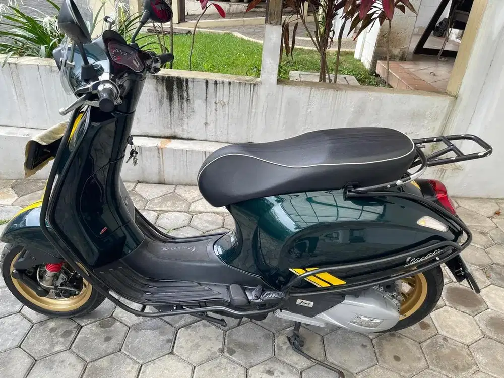 Jual vespa sprint limited edition racing sixties